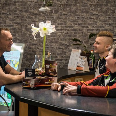 Fitnessstudio Scholzhalle Hoyerswerda: Deine Fitnessziele warten! Erhalte im Meeting maßgeschneiderte Pläne & Tipps – Mach mit und leg los!