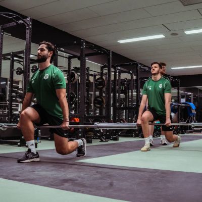  Sportschule Oberhaching: Erlebe Functional Training, das Deinen Körper stärkt und fit macht. Entdecke effektive Workouts für mehr Energie und Balance! Jetzt loslegen!