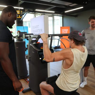 Sportschule Oberhaching: Entdecke EGYM Workouts: Dein Weg zur Topform mit smarten, personalisierten Geräten. Erlebe den Unterschied!