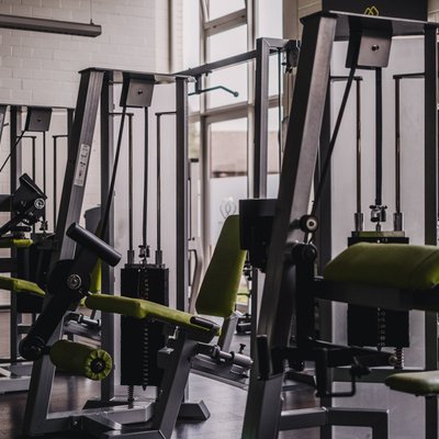 Tatkraft_Fitnessstudio_Neunhaus_Trainingsbereich_2