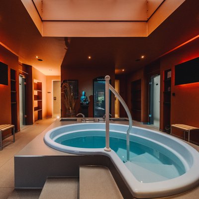 Tatkraft_Fitnessstudio_Neunhaus_Wellness_2