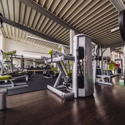 Tatkraft_Fitnessstudio_Neunhaus_Geraetetraining_3