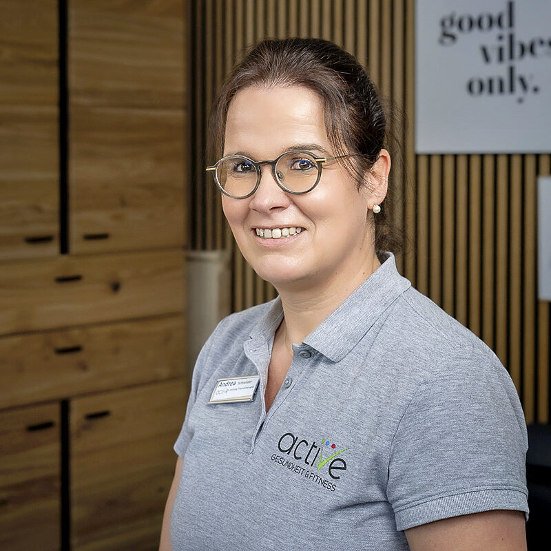 Portrait von Andrea Schneider, leitende Physiotherapeutin bei active Morbach