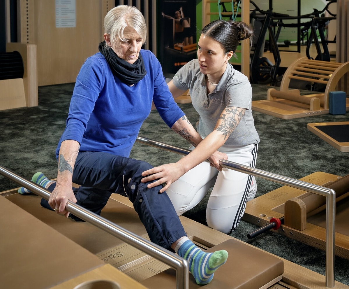 Persönliches Beratungsgespräch in der Physiotherapie bei active Morbach