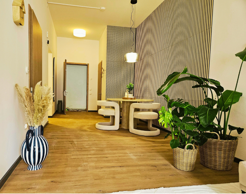 Musterapartment-Wohnzimmer-III