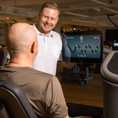 Vitova Medifit Idstein: Sicheres Training mit EGYM. EGYM macht Ihr Training einfach, sicher und maximal effektiv.